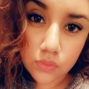 Meet your Posher, Alondra